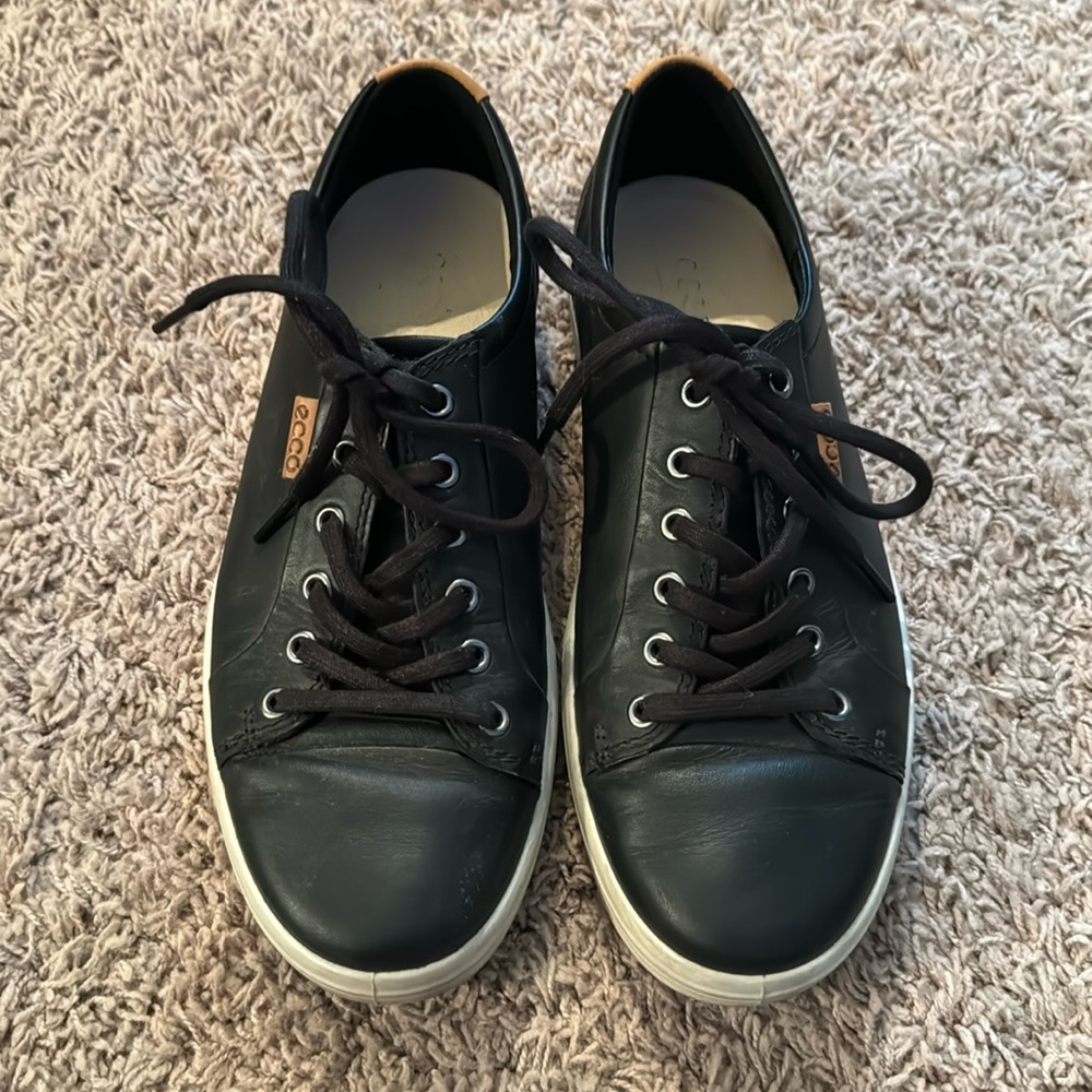 Ecco Black Leather Oxfords EU 40/ 
US 6/UK 7